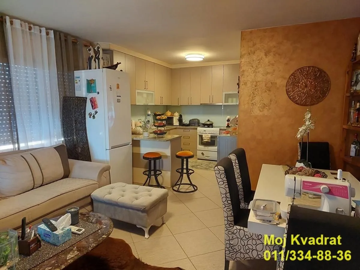 Prodaja, kuća, 381m², Leštane, Grocka