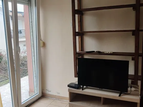 Izdavanje, dvosoban stan, 70m², Gornja Gorica, Podgorica - image 5