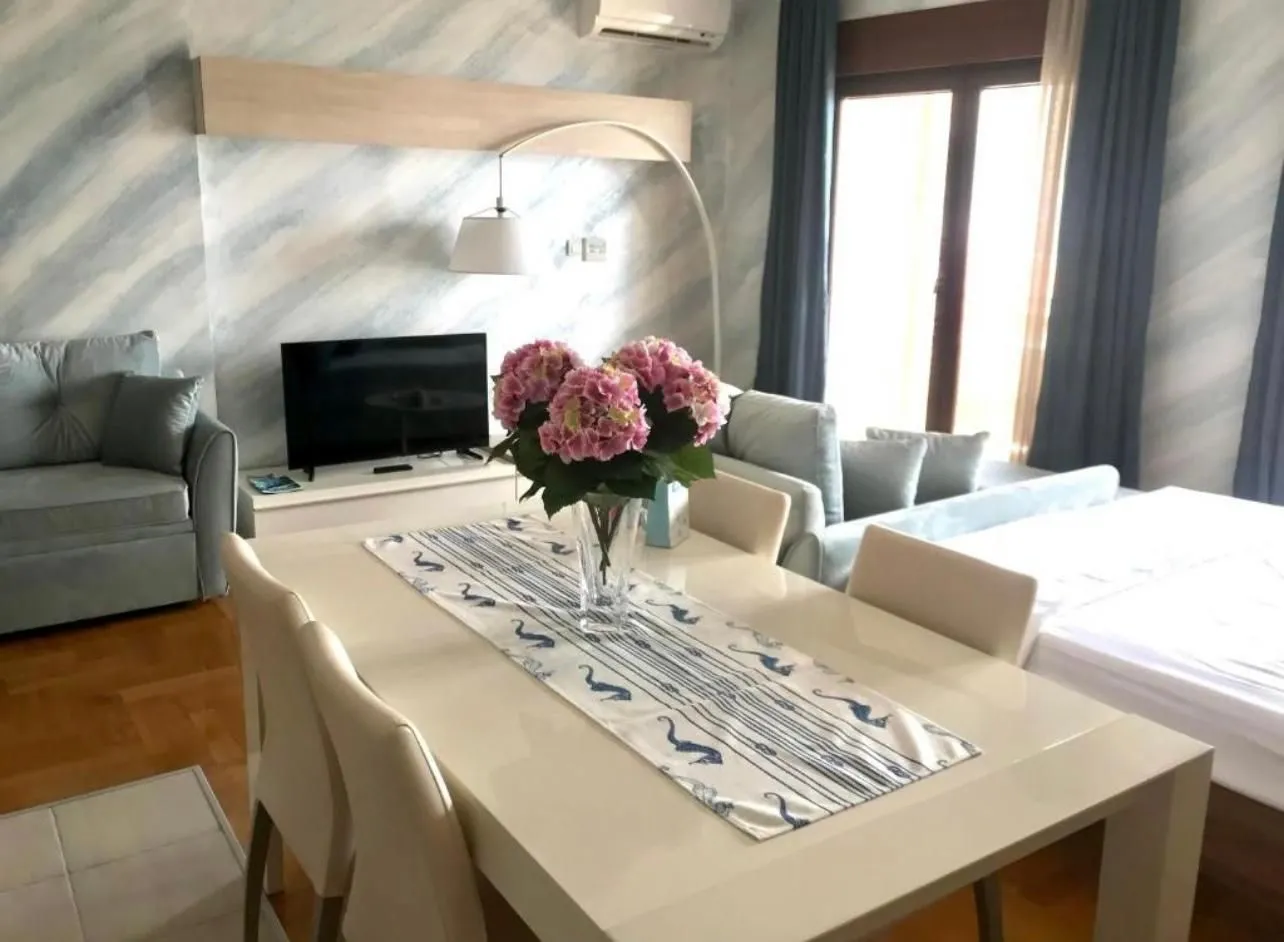 Prodaja, garsonjera, 45m², Bečići, Budva