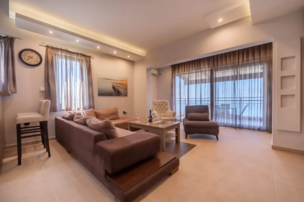 Sale, house, 560m², Šušanj, Bar