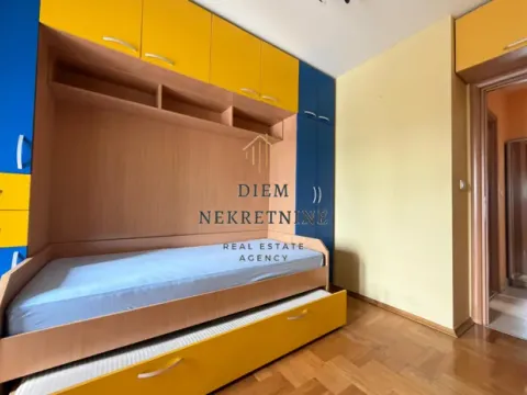 Izdavanje, jednosoban stan, 40m², Stari Aerodrom, Podgorica - image 2