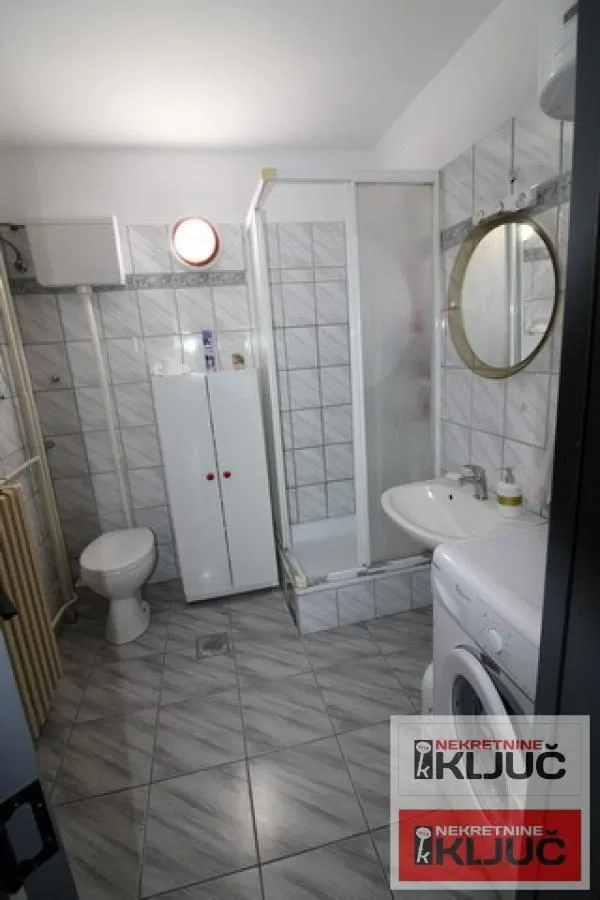 Prodaja, dvosoban stan, 63m², Bulevar Oslobodjenja, Novi Sad Sve Podlokacije