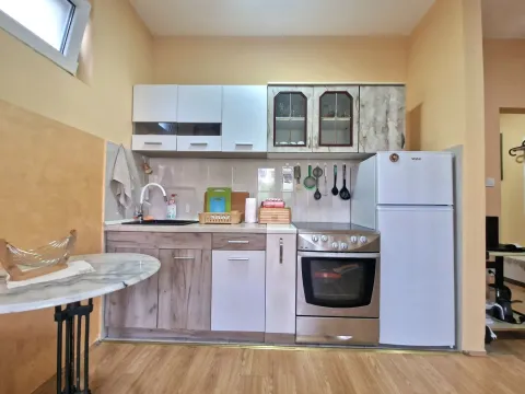 Izdavanje, jednosoban stan, 45m², Budva, Crna Gora - image 16