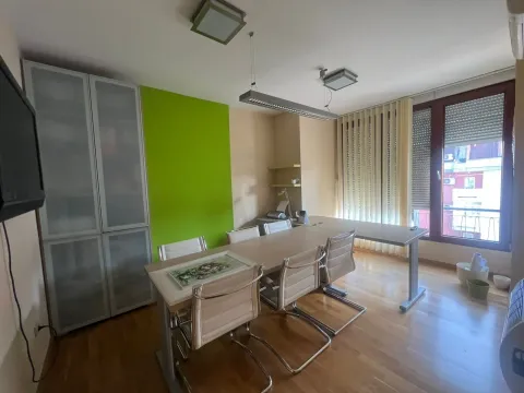 Rent, office space, 42m², Preko Morače, Podgorica
