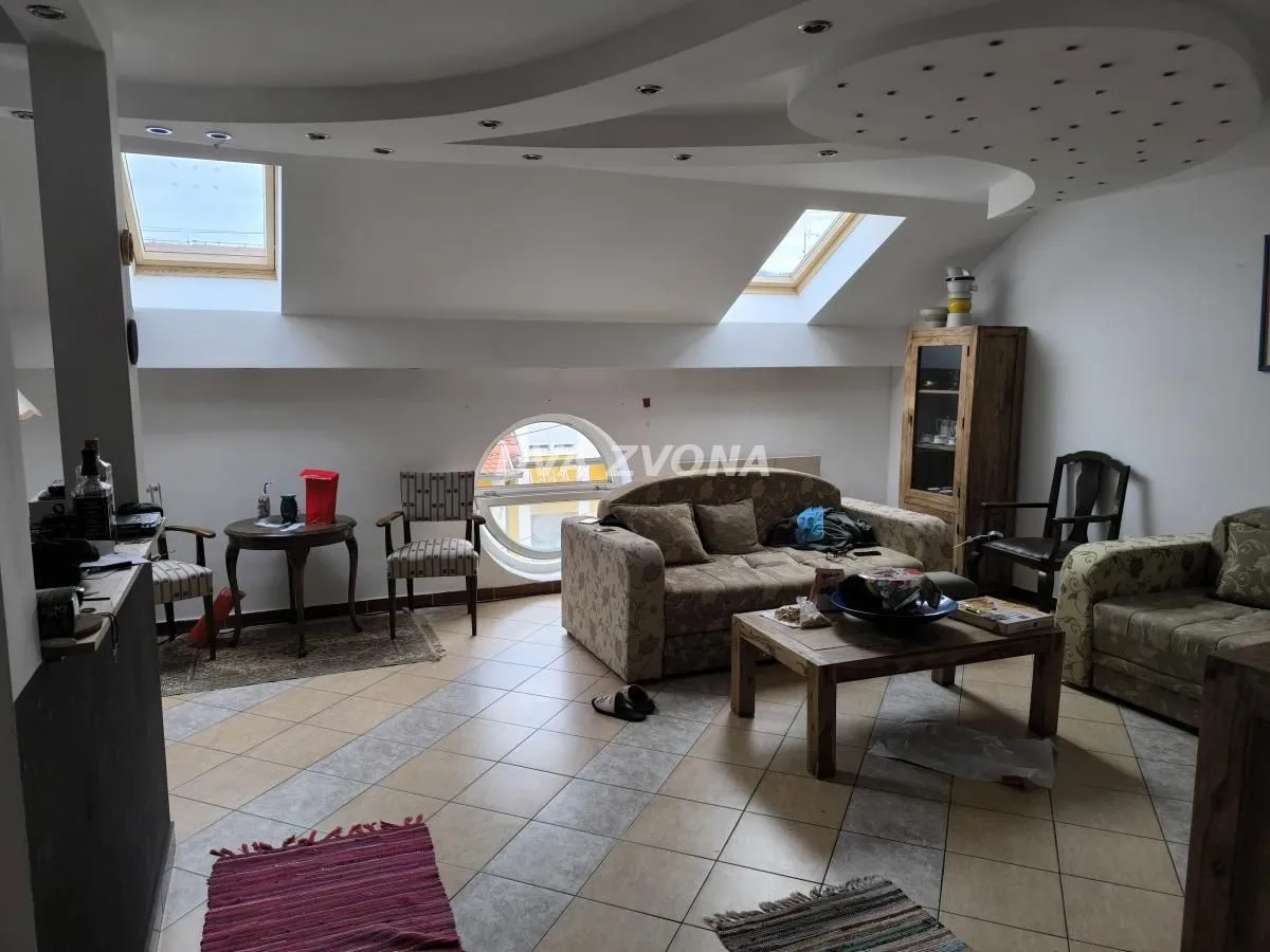 Prodaja, trosoban stan, 85m², Centar, Novi Sad