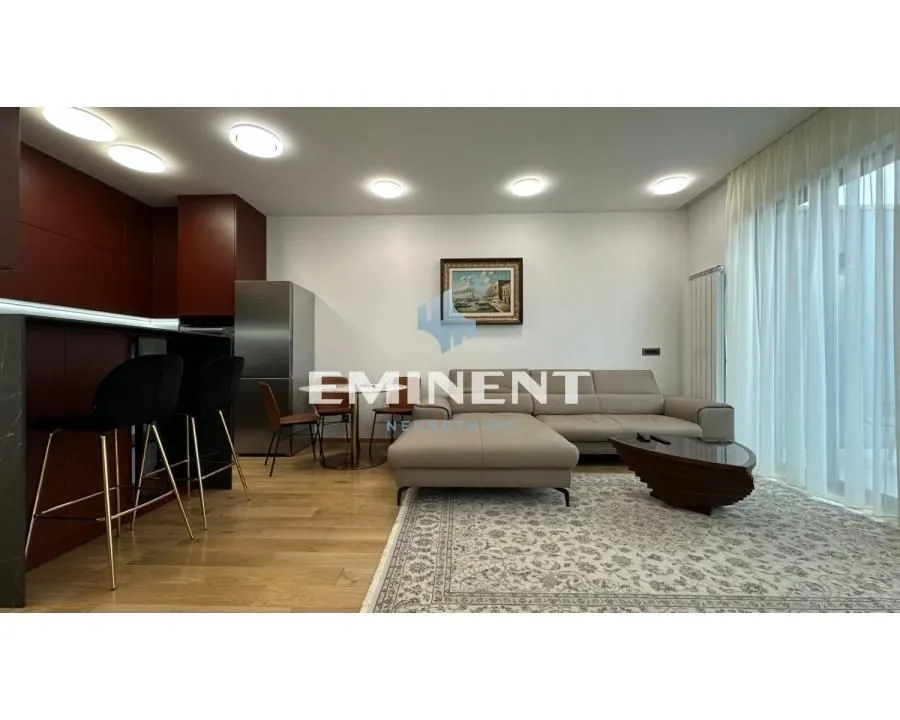 Izdavanje, dvosoban stan, 75m², Stari Grad, Beograd