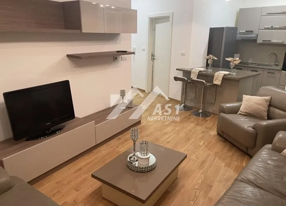 Izdavanje, jednosoban stan, 45m², Podbara, Novi Sad Sve Podlokacije
