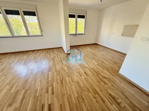 Prodaja, trosoban stan, 70m², Alibegovac, Petrovaradin - image 2