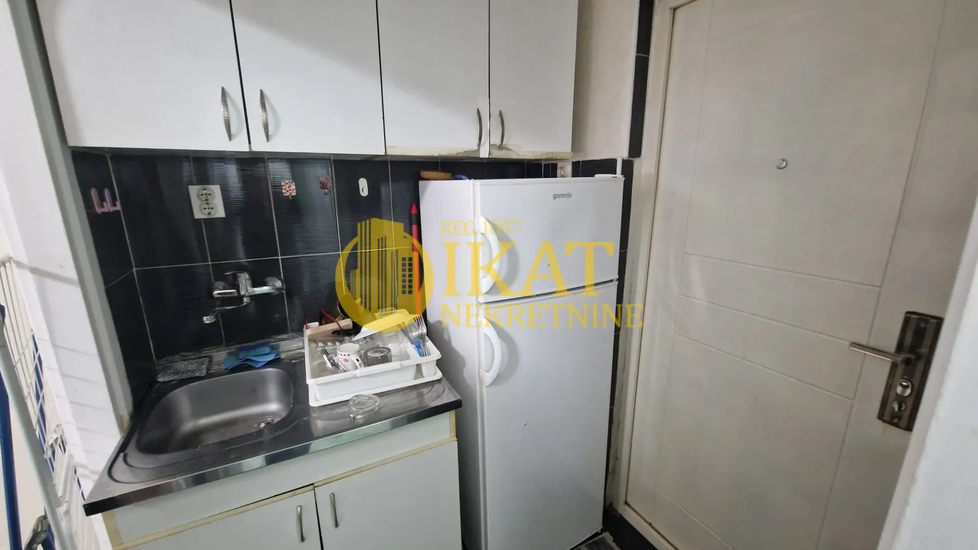 Rent, apartment, 22m², Kanarevo Brdo, Beograd