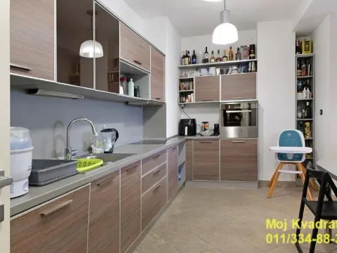 Prodaja, četvorosoban stan, 151m², Vračar Centar, Vračar Sve Podlokacije - image 6