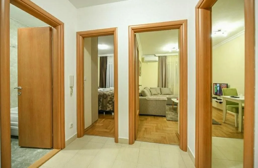 Izdavanje, jednosoban stan, 40m², Stari Aerodrom, Podgorica