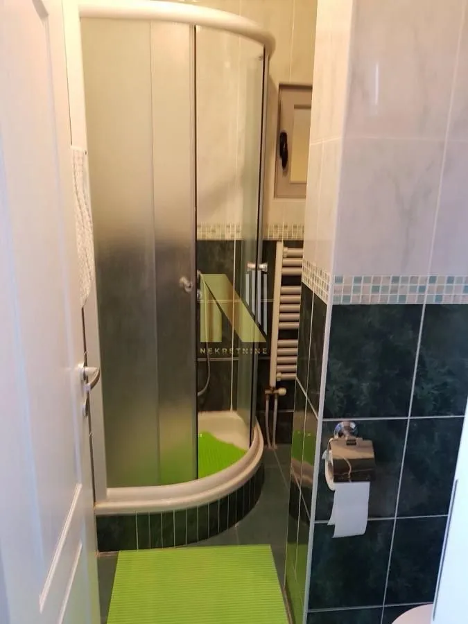 Izdavanje, dvosoban stan, 51m², Centar, Novi Sad
