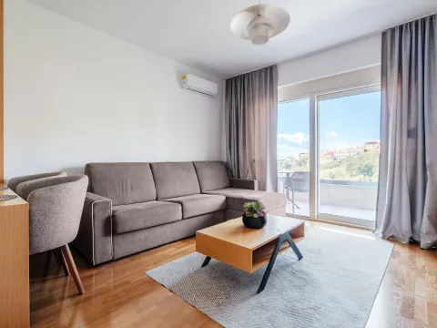 Sale, two bedroom apartment, 48m², Bečići, Budva - image 9