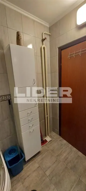 Izdavanje, trosoban stan, 60m², Brace Jerković, Voždovac Sve Podlokacije