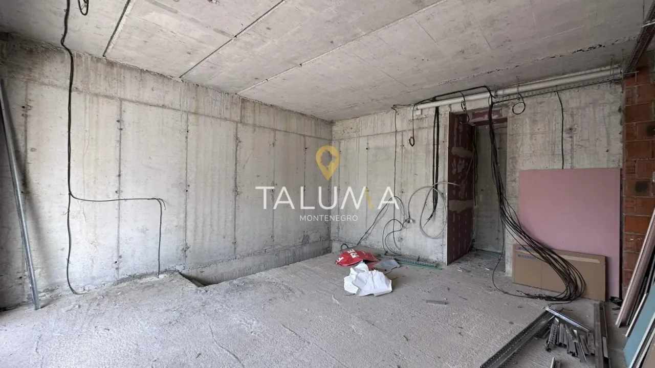 Izdavanje, poslovni prostor, 95m², City Kvart, Podgorica