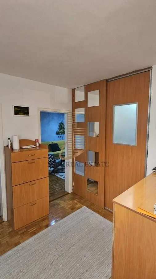 Prodaja, dvosoban stan, 52m², Centar, Novi Sad