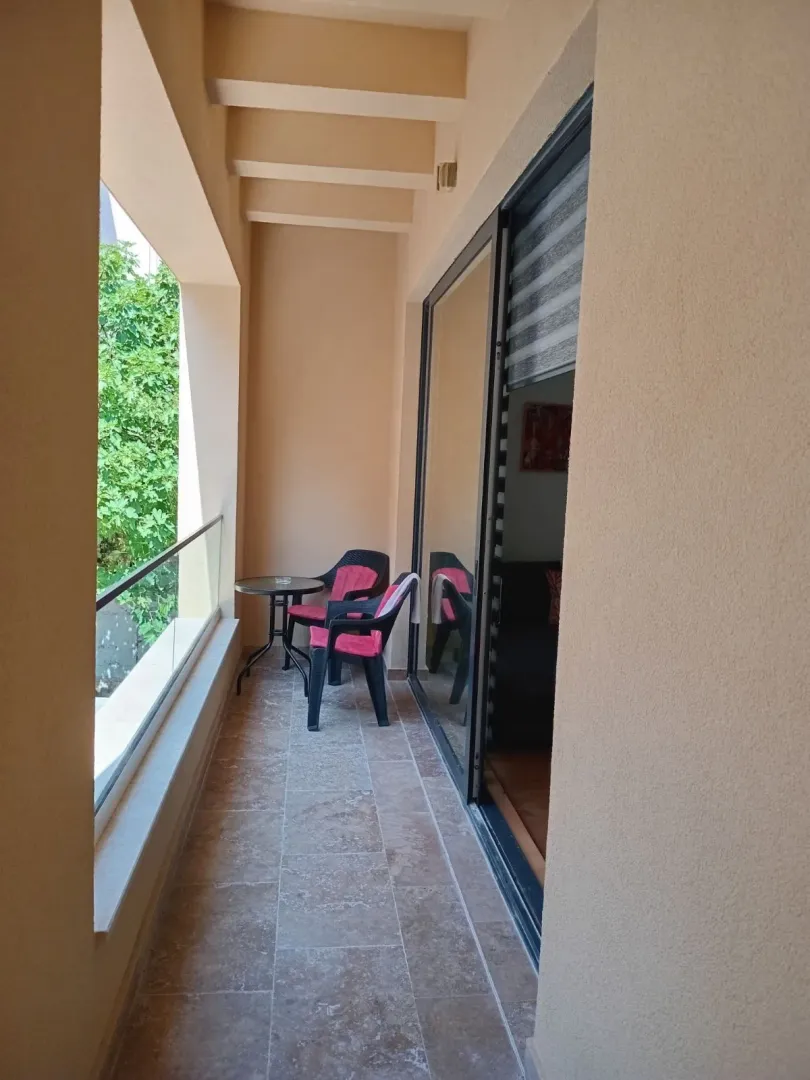 Rent, one bedroom apartment, 65m², Škaljari, Kotor