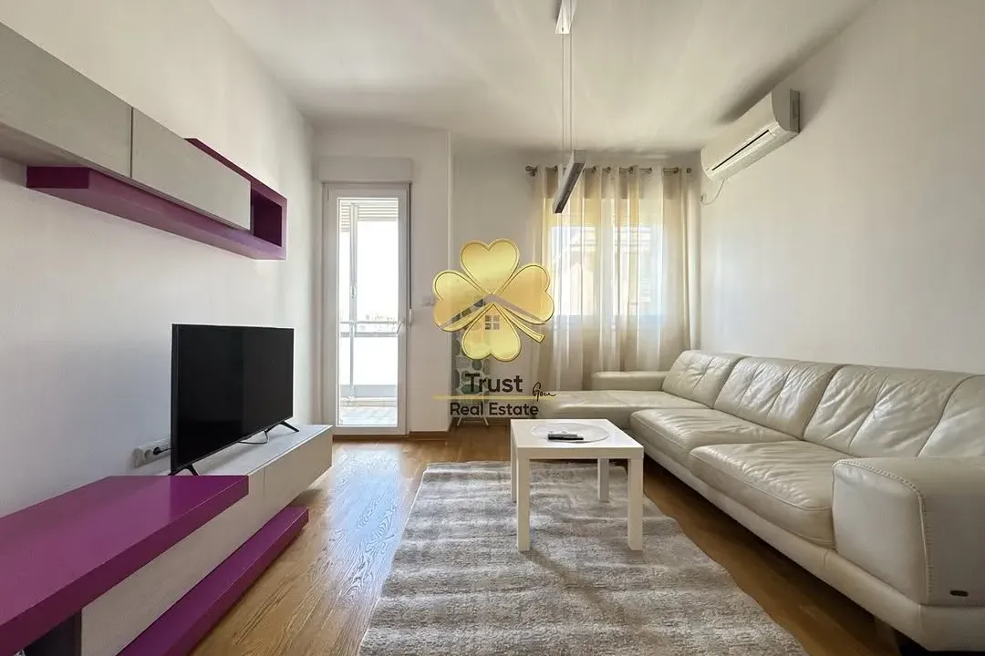 Izdavanje, jednosoban stan, 45m², City Kvart, Podgorica