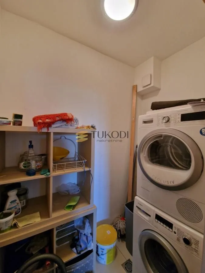 Prodaja, trosoban stan, 86m², Adamovićevo Naselje, Novi Sad Sve Podlokacije