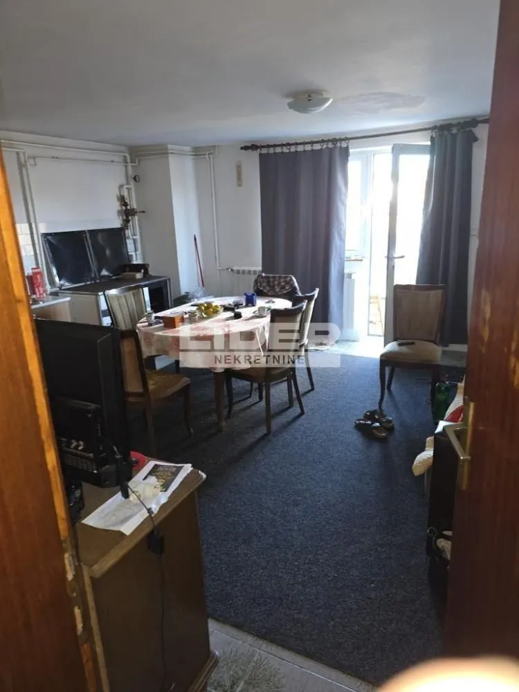 Sale, house, 247m², Voždovac Sve Podlokacije, Beograd