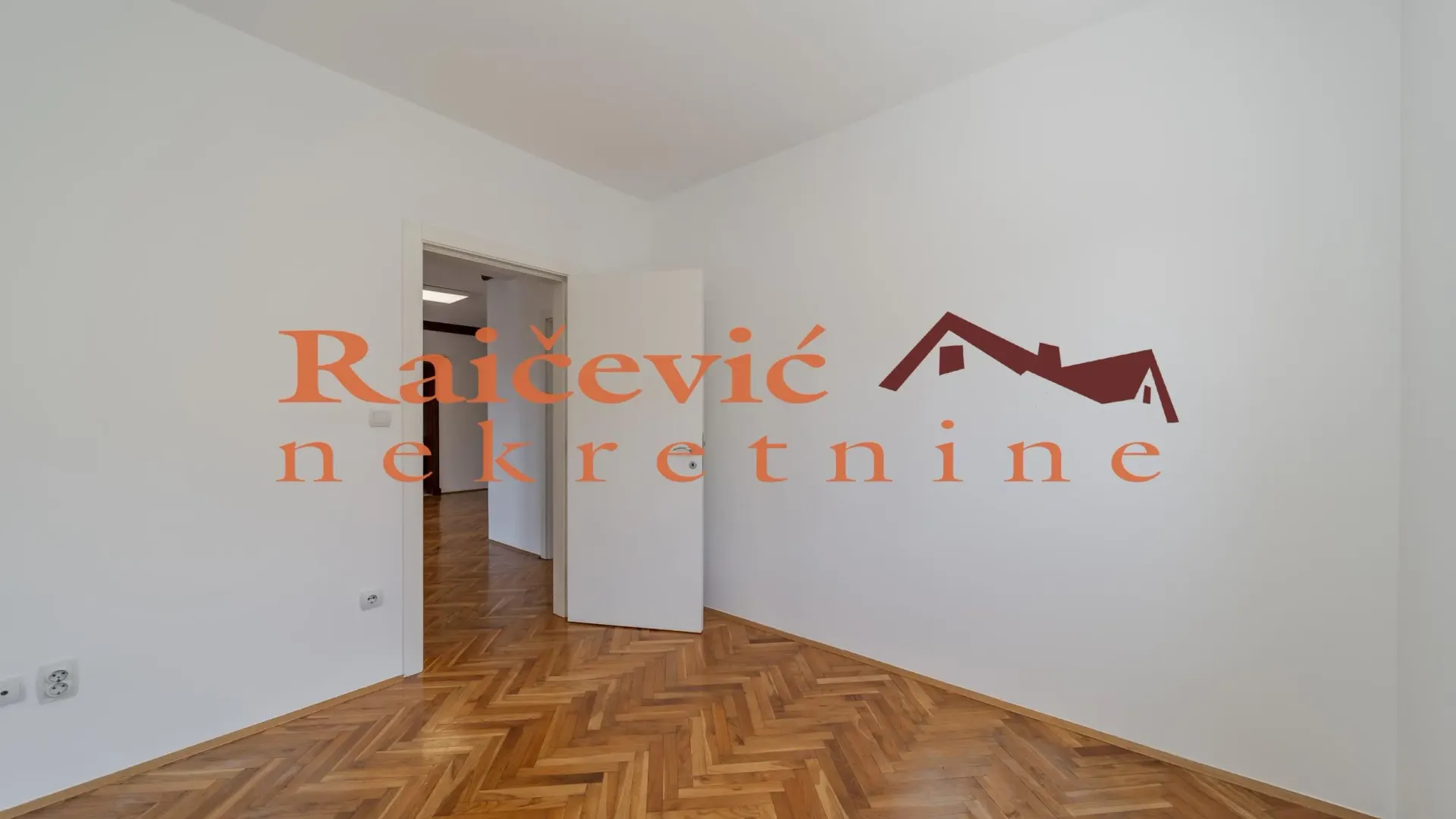 Prodaja, četvorosoban stan, 117m², Savski Venac, Beograd
