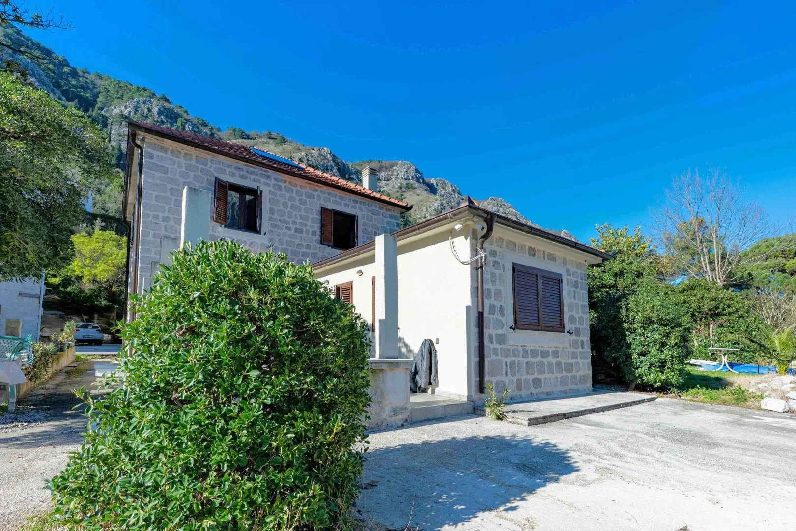 Prodaja, kuća, 130m², Muo, Kotor