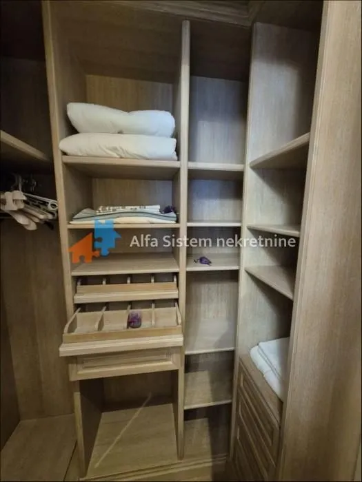 Rent, three bedroom apartment, 117m², Stari Grad, Beograd
