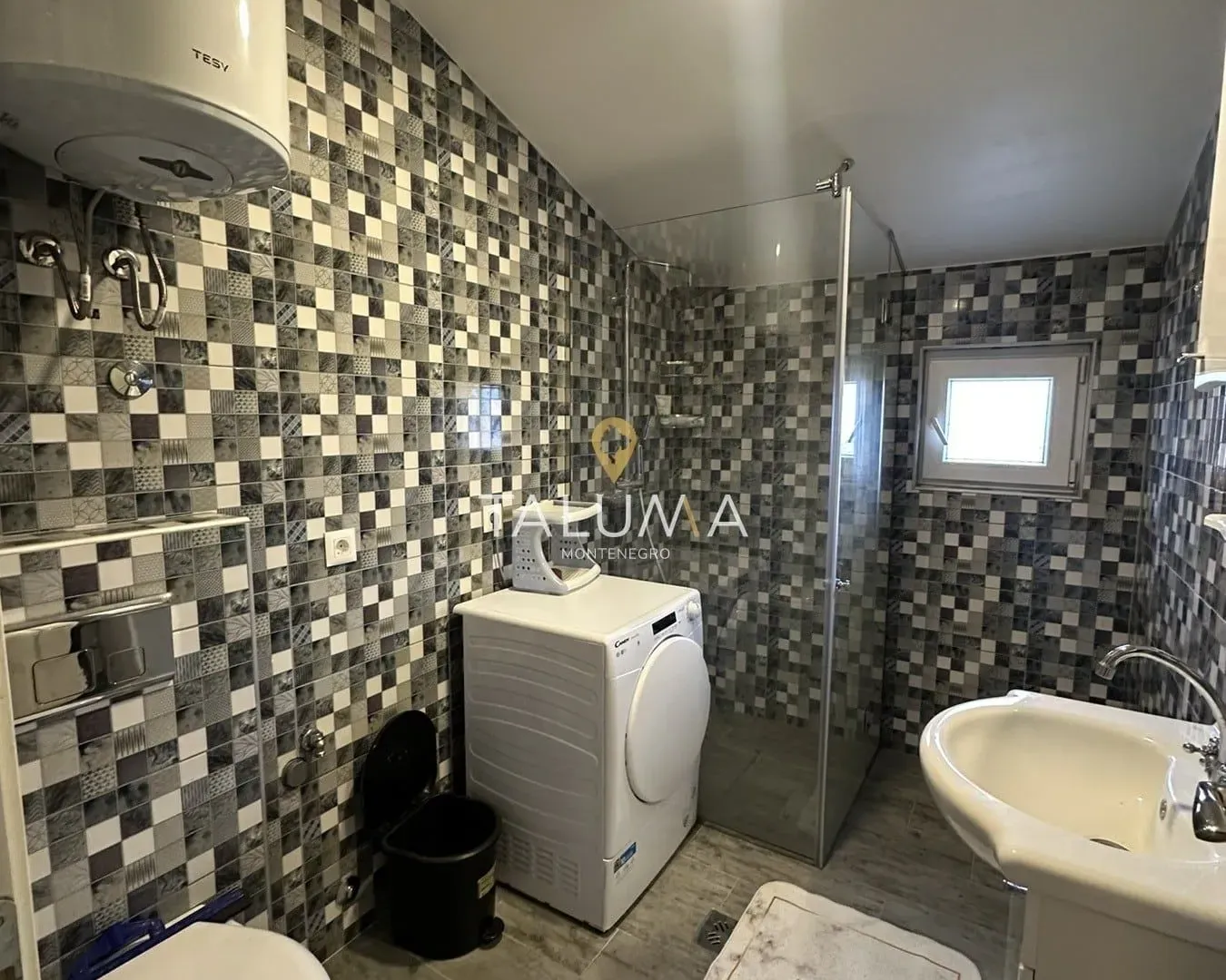 Prodaja, kuća, 216m², Spuž, Danilovgrad
