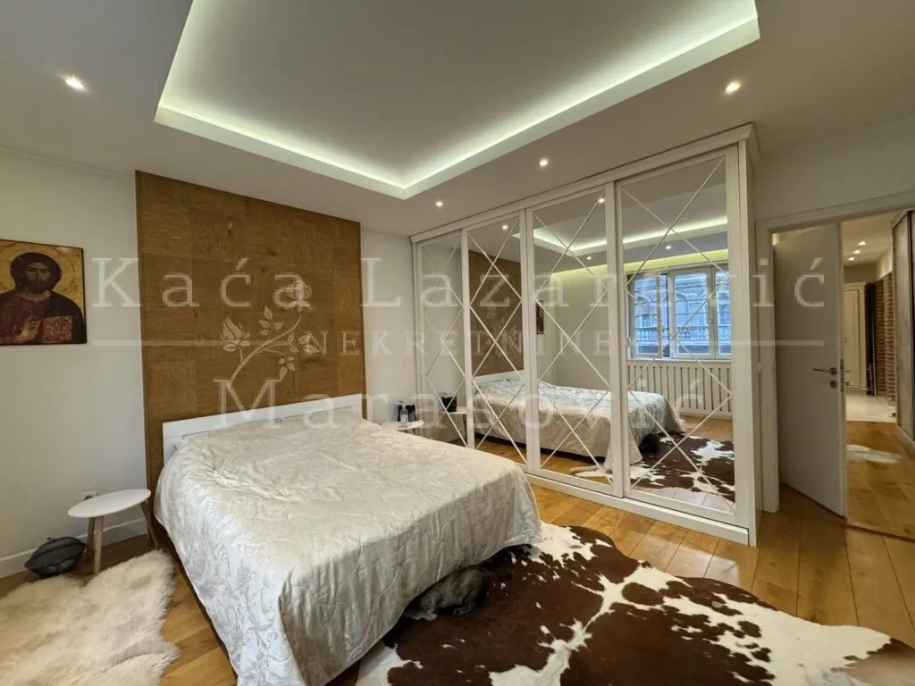 Prodaja, trosoban stan, 95m², Stari Grad, Beograd