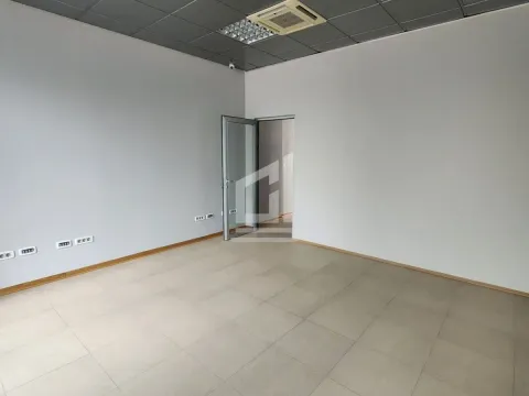 Izdavanje, poslovni prostor, 120m², Preko Morače, Podgorica - image 5