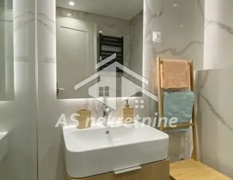 Rent, two bedroom apartment, 62m², Savski Venac, Beograd - image 11