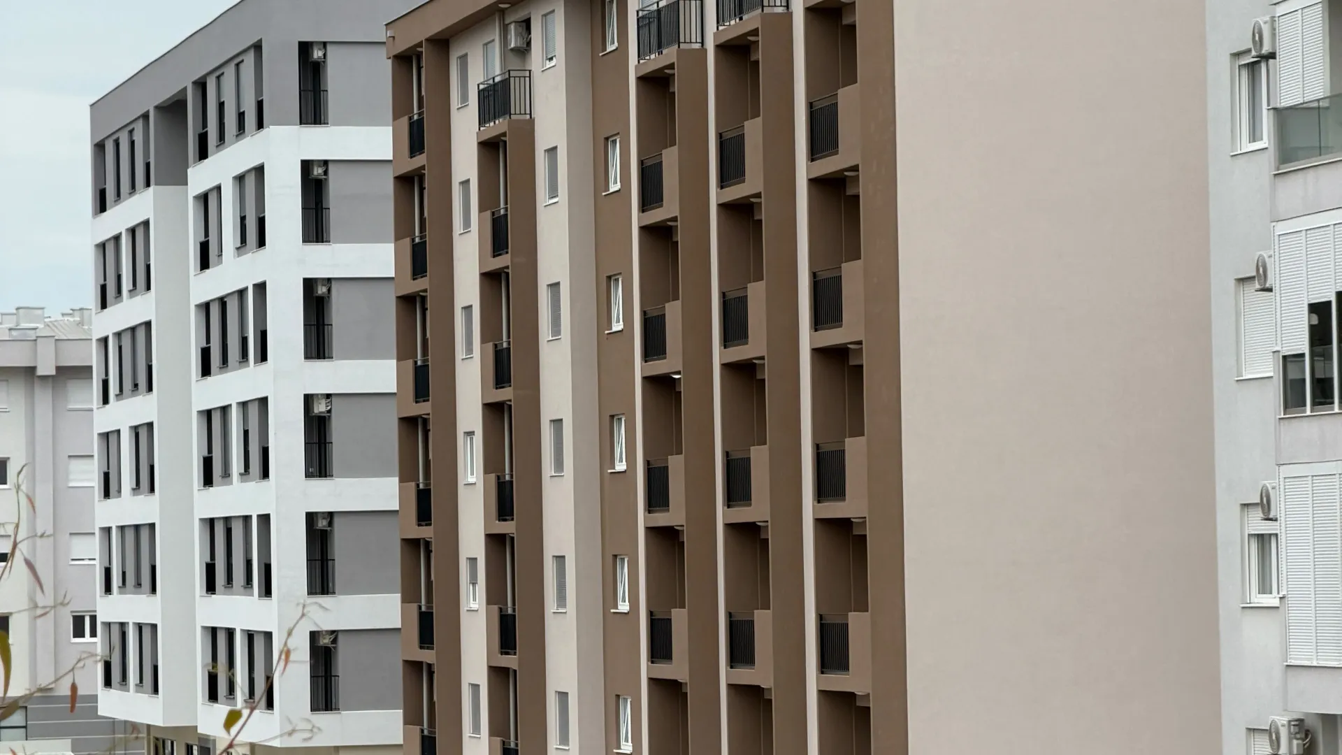 Sale, parking/garage, 12m², Stari Aerodrom, Podgorica