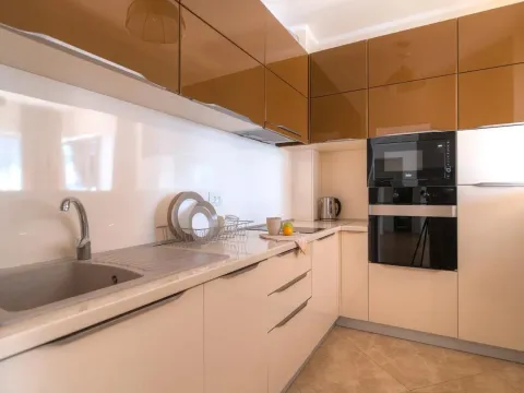 Sale, three bedroom apartment, 125m², Budva, Crna Gora - image 8