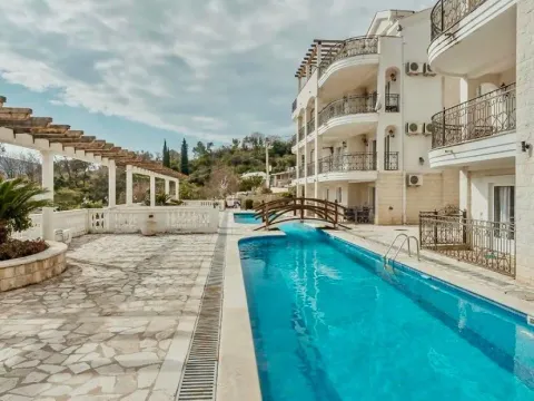 Izdavanje, dvosoban stan, 90m², Kumbor, Herceg Novi - image 2