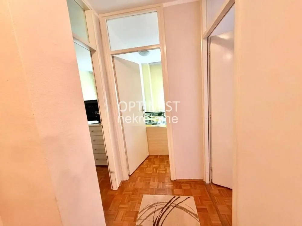 Izdavanje, četvorosoban stan, 85m², Novi Beograd Blok 72, Novi Beograd Sve Podlokacije