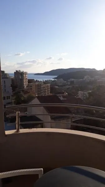 Prodaja, dvosoban stan, 81m², Bečići, Budva