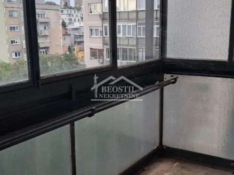 Sale, two bedroom apartment, 65m², Južni Bulevar, Vračar Sve Podlokacije - image 11
