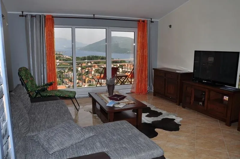 Sale, house, 320m², Herceg Novi, Crna Gora