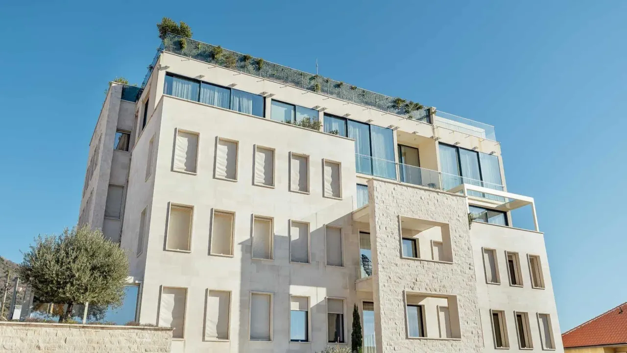 Sale, two bedroom apartment, 103m², Centar, Tivat