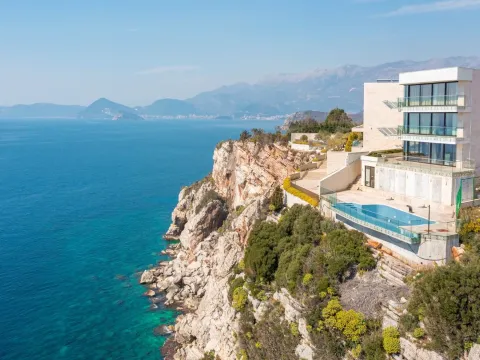 Sale, three bedroom apartment, 182m², Skočiđevojka, Budva - image 2