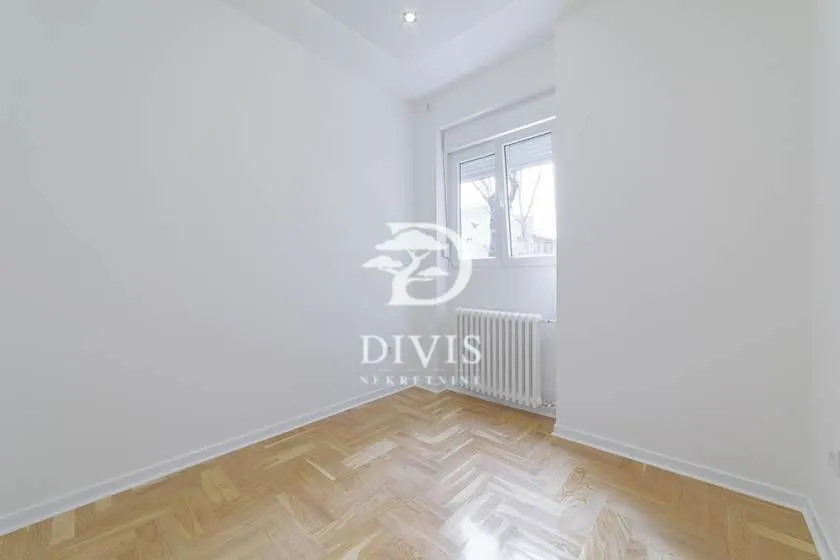 Sale, four bedroom apartment, 80m², Vračar Sve Podlokacije, Beograd