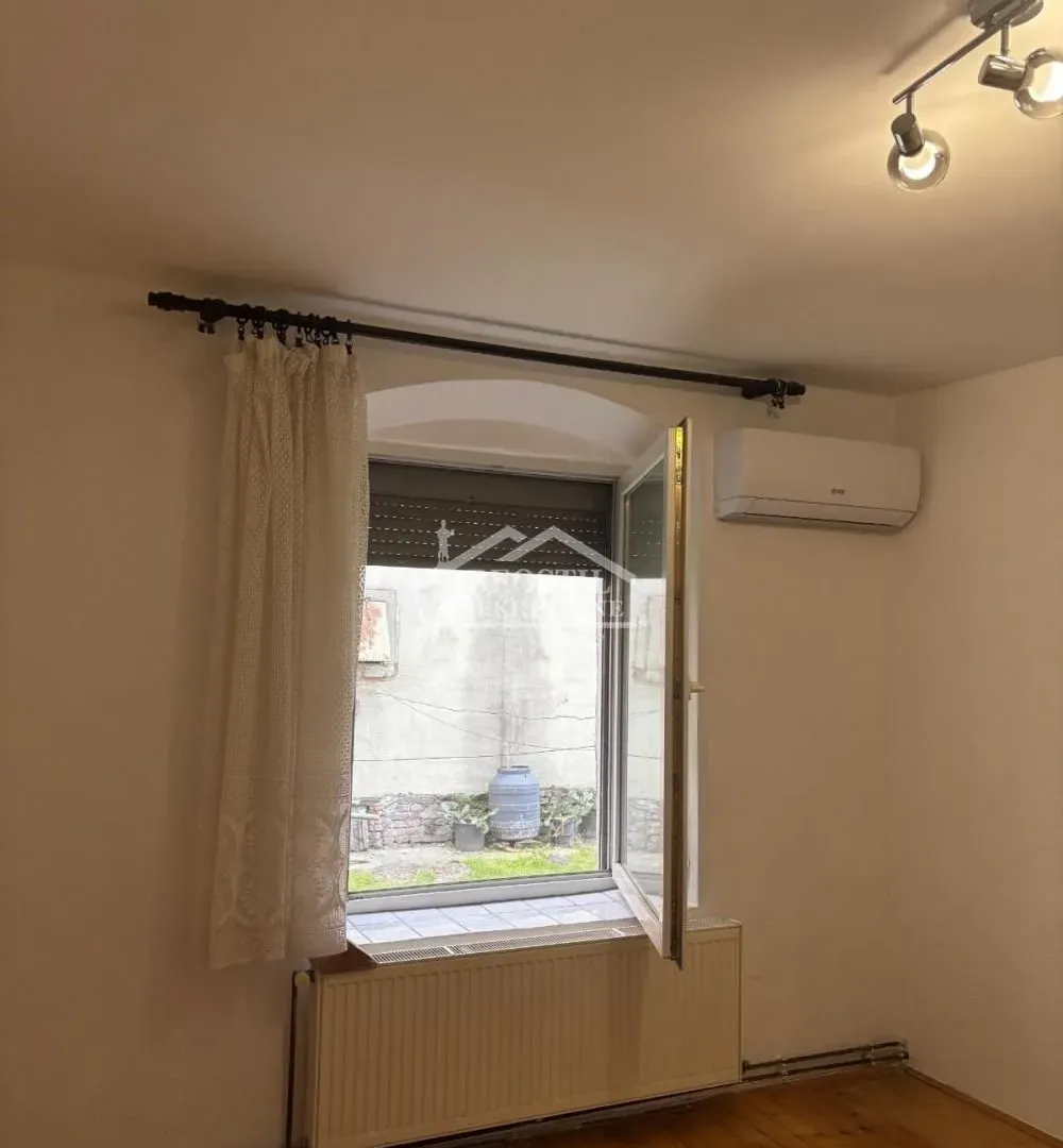 Prodaja, trosoban stan, 70m², Centar, Pančevo