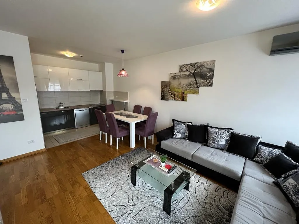 Prodaja, dvosoban stan, 64m², City Kvart, Podgorica