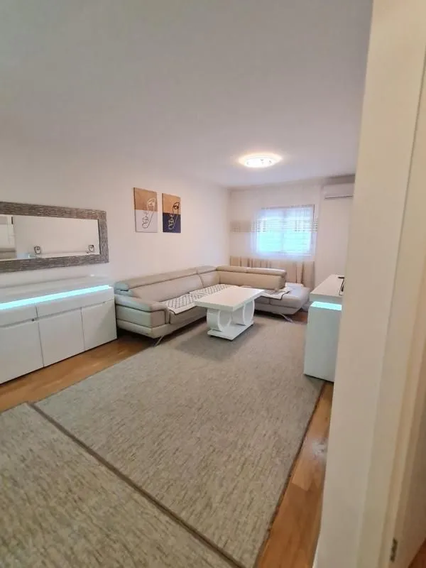 Izdavanje, jednosoban stan, 45m², Bar, Crna Gora
