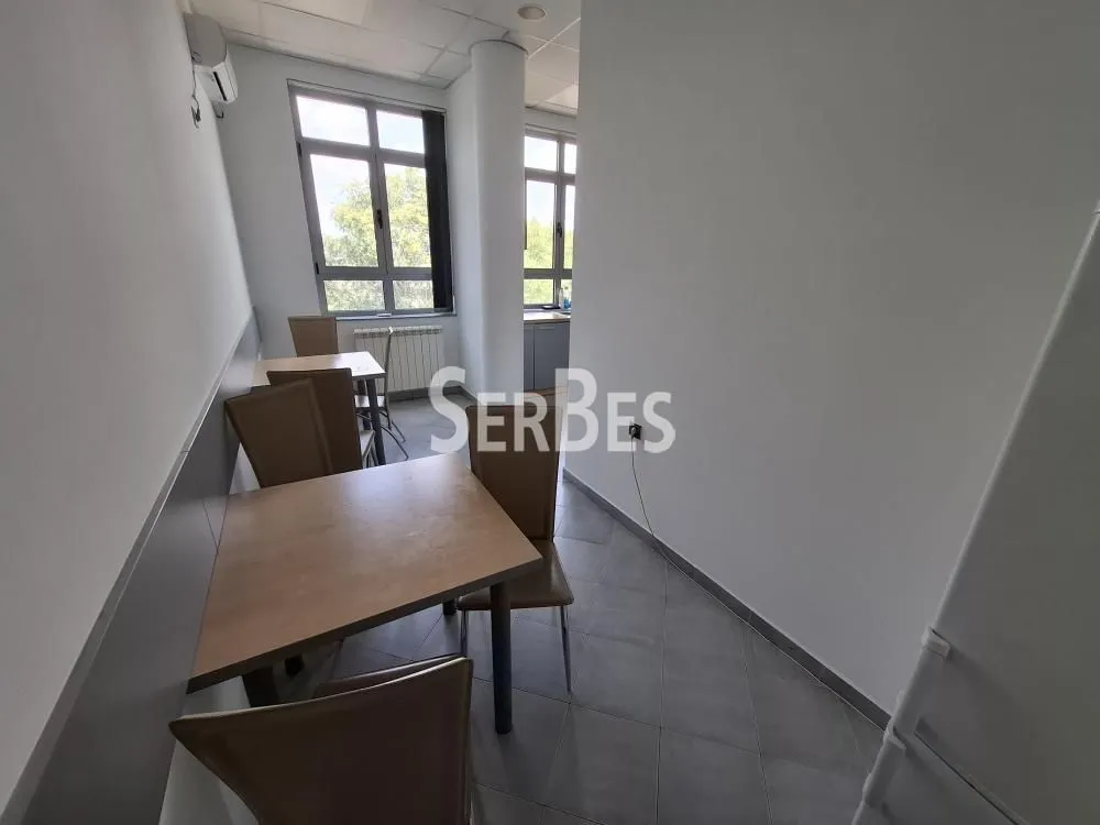 Sale, office space, 736m², Salajka, Novi Sad Sve Podlokacije