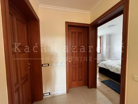 Rent, house, 363m², Lekino Brdo, Voždovac Sve Podlokacije - image 16