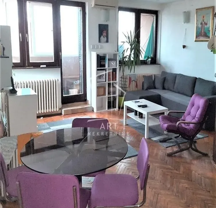 Prodaja, četvorosoban stan, 105m², Medaković Sve Podlokacije, Beograd