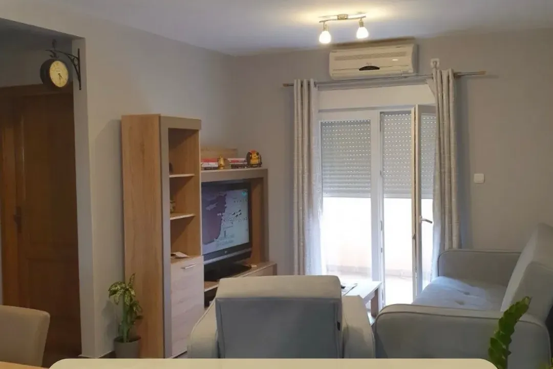 Rent, two bedroom apartment, 52m², Centar, Tivat