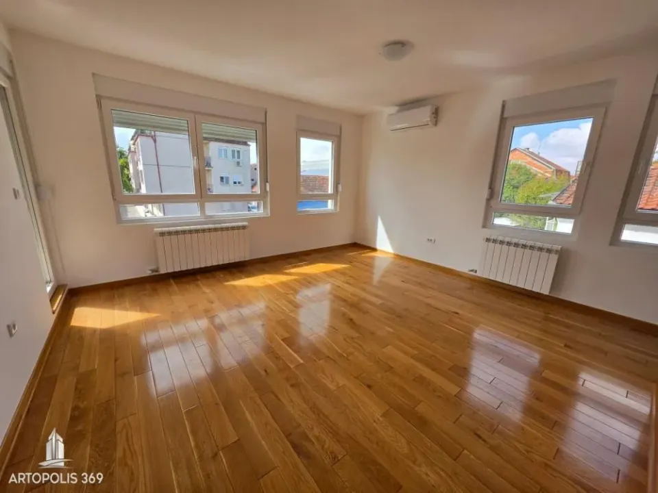 Prodaja, dvosoban stan, 63m², Batajnica, Beograd