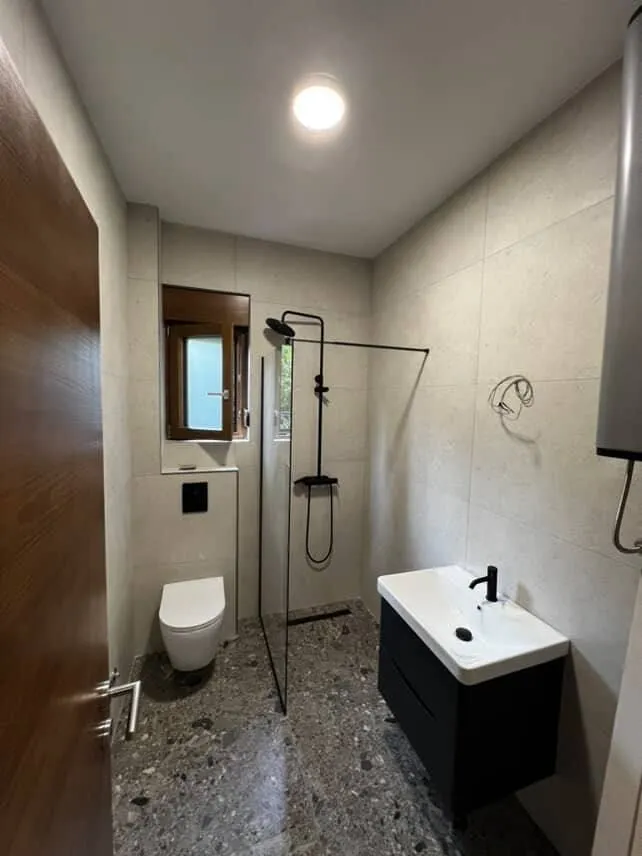 Rent, office space, 45m², Vezirov Most, Podgorica